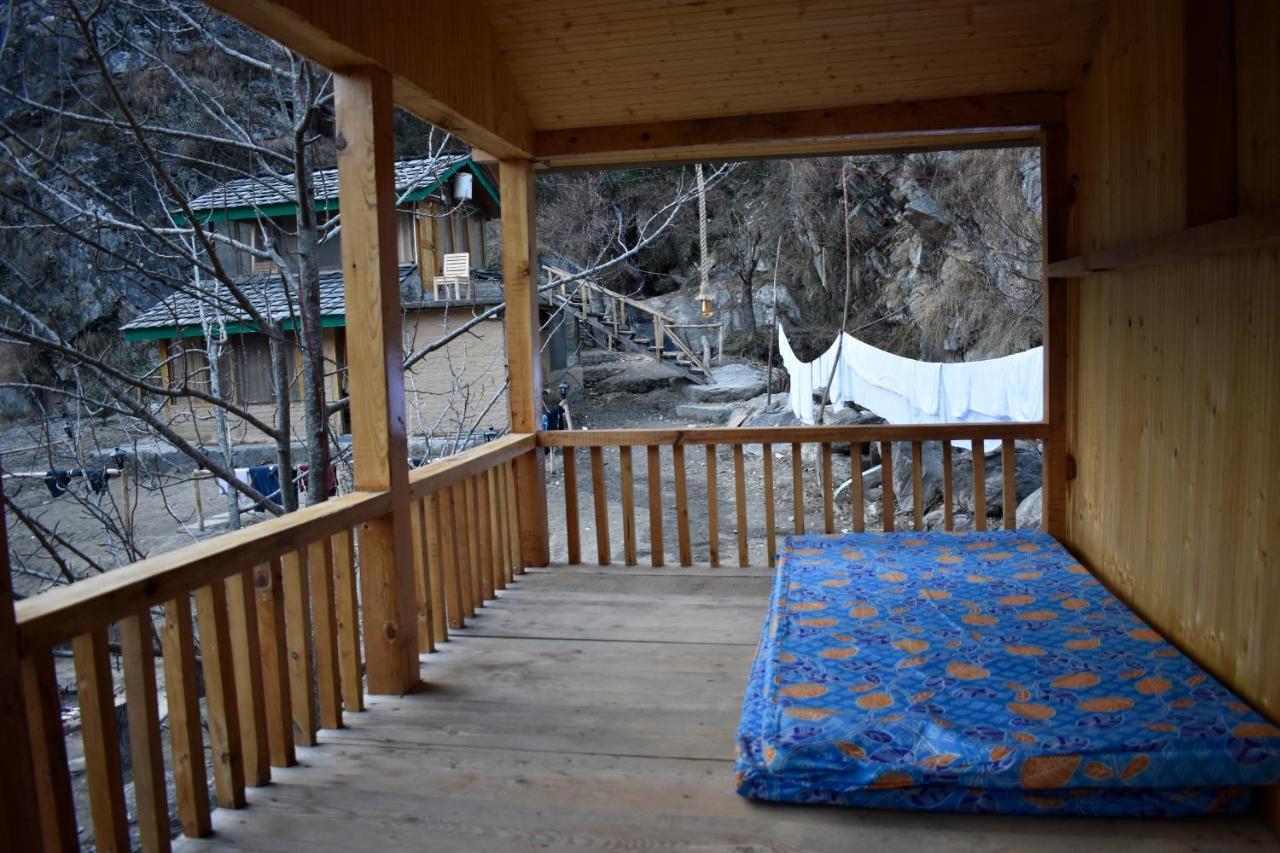 Moksha - By The River Villa Jibhi Buitenkant foto